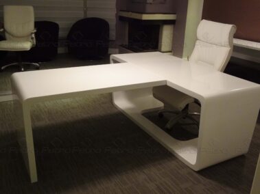 میز اداری جذاب با کورین