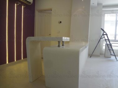 اجرای میز رزروشن از کف تا سقف به صورت یکپارچه