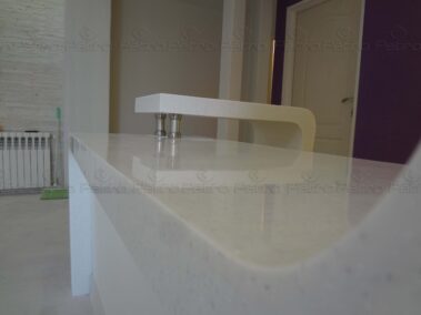 اجرای میز رزروشن از کف تا سقف به صورت یکپارچه