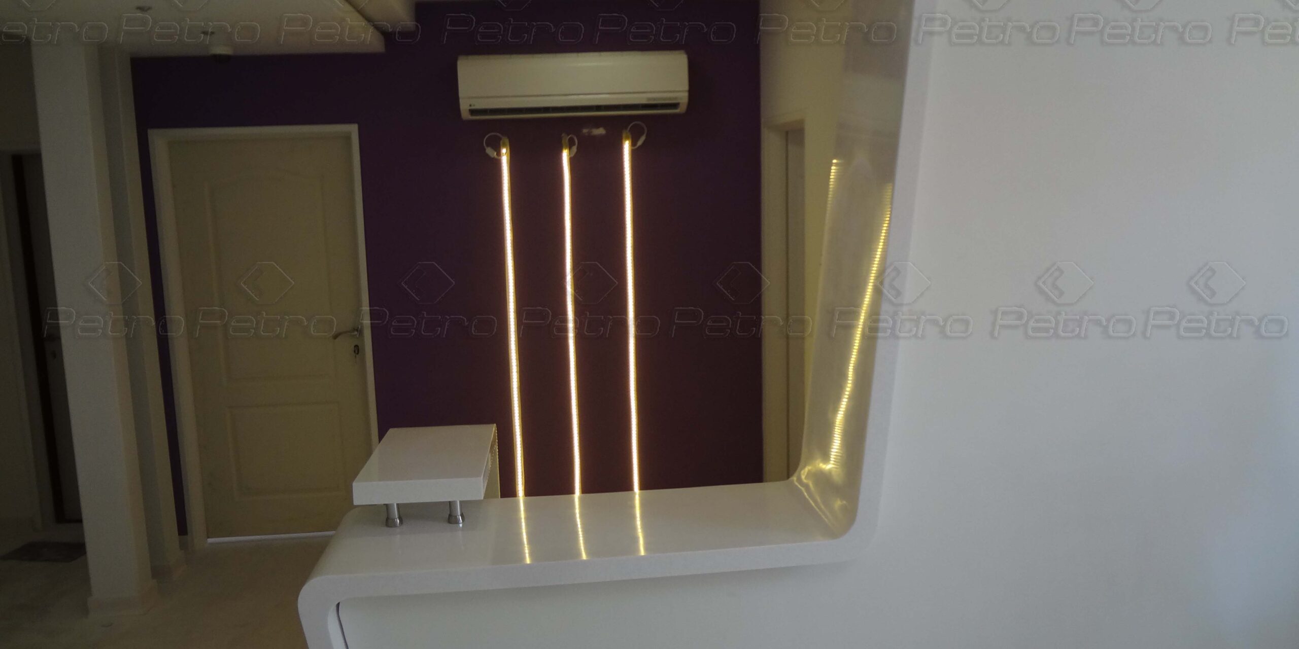 اجرای میز رزروشن از کف تا سقف به صورت یکپارچه