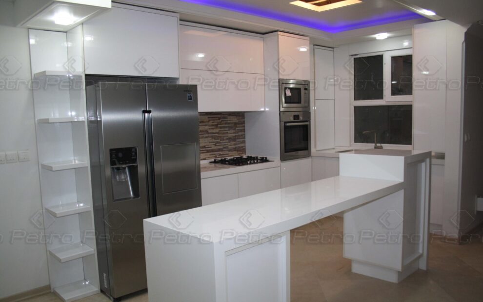 اجرای کابینت و کانتر آشپزخانه در منزل مسکونی نیاوران
