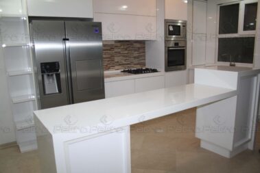 اجرای کابینت و کانتر آشپزخانه در منزل مسکونی نیاوران