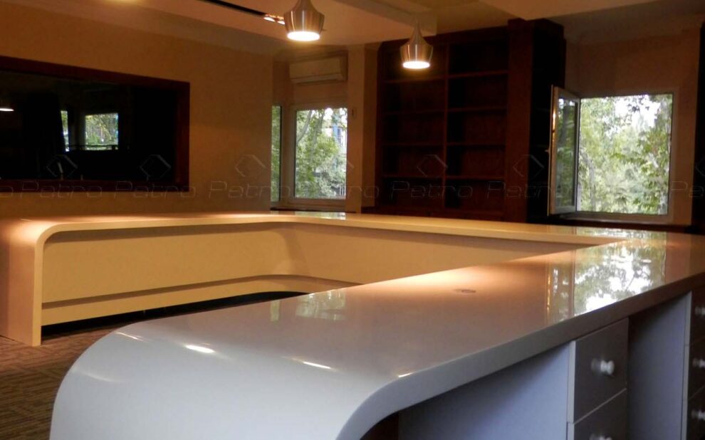 آزانس هواپیمایی در منطقه پارک وی